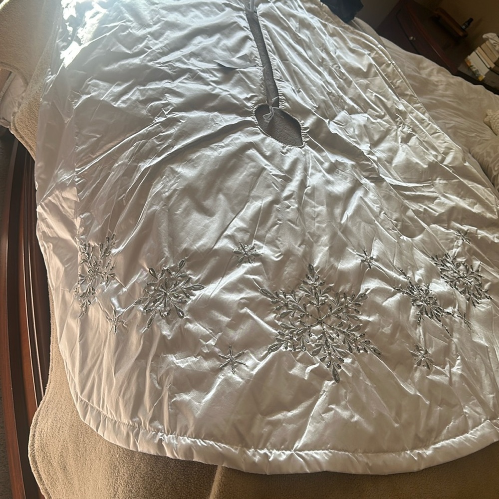 Christmas tree bed skirt